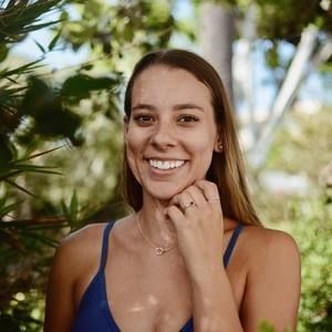 Meet your Posher, Liana